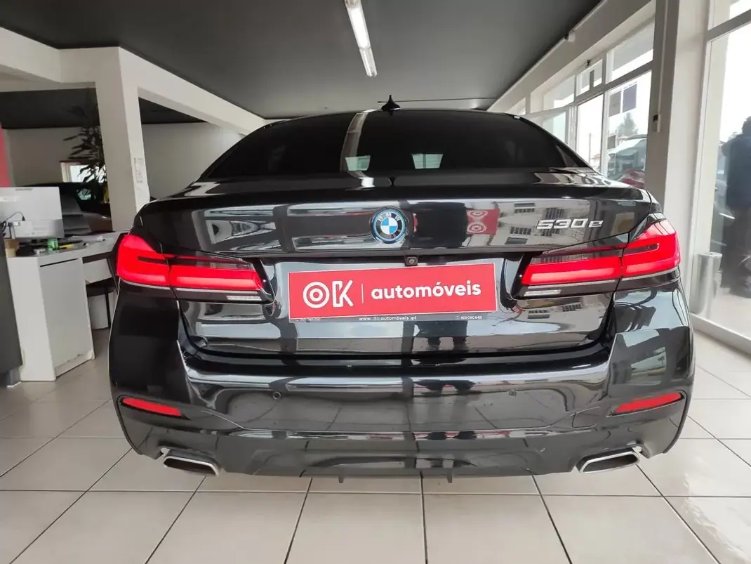 BMW 530e 2022 - 35650 EUR, 99990 km - AUTO.MOTO.pt - 99990km - foto 9 de 37