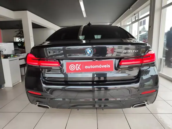 BMW 530e 2022 - 35650 EUR, 99990 km - AUTO.MOTO.pt - 99990km - foto 9 de 37