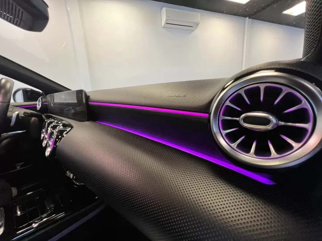 Mercedes-Benz A 180 2019 - 26990 EUR, 125000 km - AUTO.MOTO.pt - 125000km - foto 15 de 44