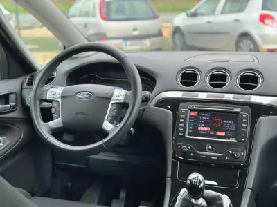 Ford S-Max 2012 - 9750 EUR, 246285 km - AUTO.MOTO.pt - 246285km - foto 11 de 17