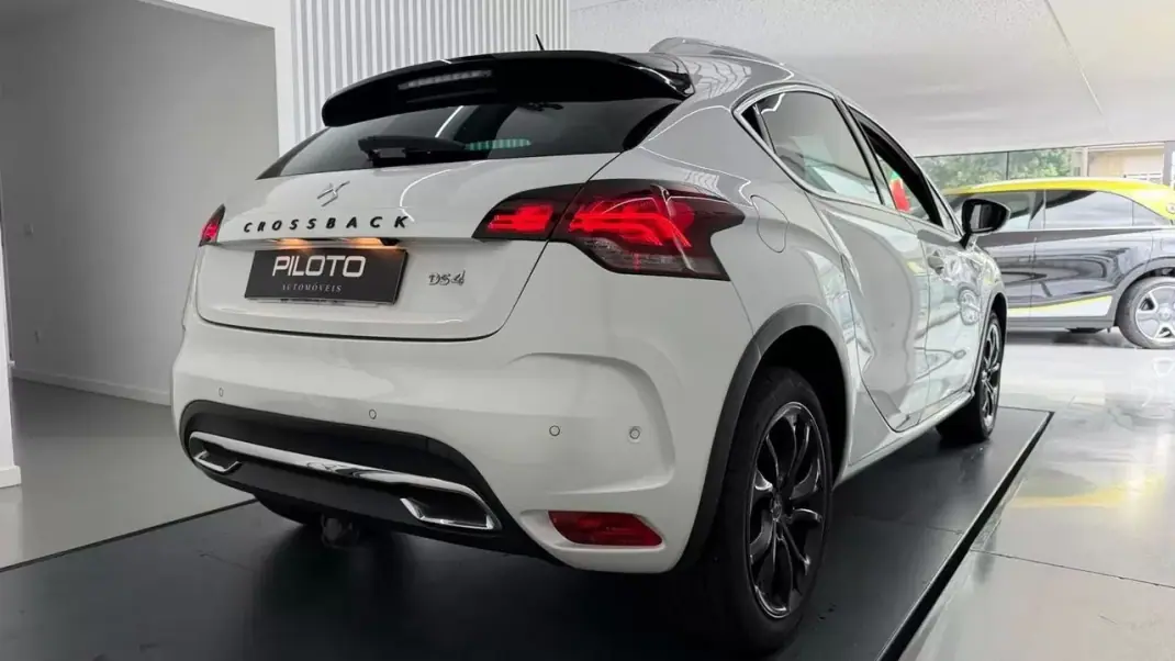 DS DS4 Crossback 2017 - 12990 EUR, 75491 km - 75491km - foto 2 de 29