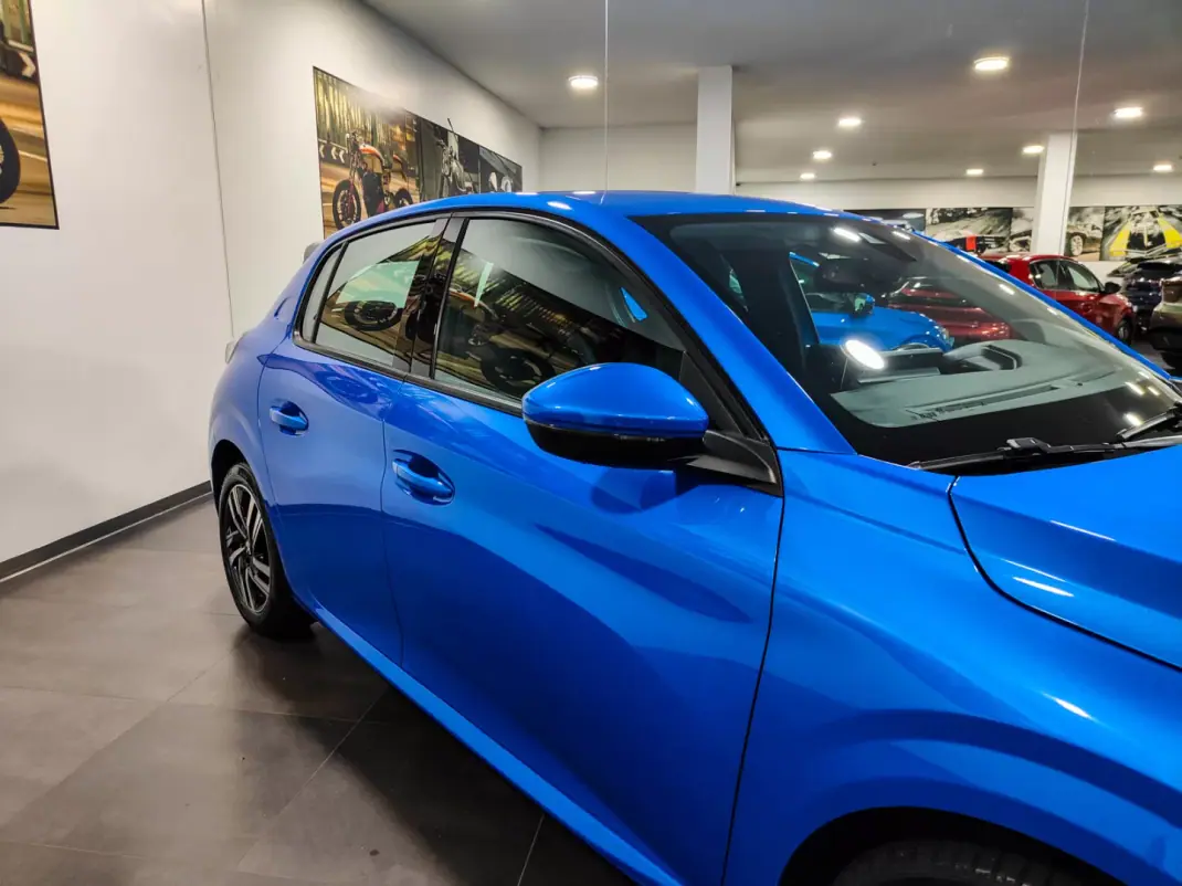 Peugeot 208 2019 - 14500 EUR, 90000 km - AUTO.MOTO.pt - 90000km - foto 9 de 60