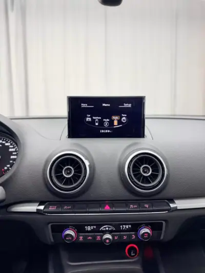 Audi A3 Limousine 2014 - 19750 EUR, 184000 km - AUTO.MOTO.pt - 184000km - foto 15 de 25