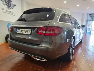 Mercedes-Benz C 300 2020 - 30980 EUR, 98799 km - AUTO.MOTO.pt - 98799km - foto 10 de 47