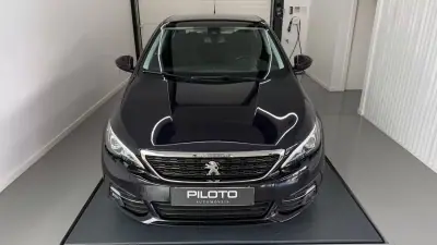 Peugeot 308 2019 - 15990 EUR, 117723 km - AUTO.MOTO.pt - 117723km - foto 4 de 23