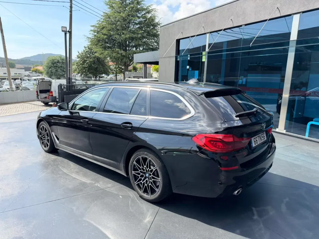BMW 520 2017 - 21900 EUR, 217000 km - AUTO.MOTO.pt - 217000km - foto 5 de 12