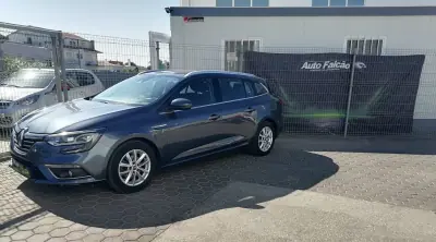 Renault Mégane 2017 - 13000 EUR, 126120 km - AUTO.MOTO.pt - 126120km - foto 3 de 19