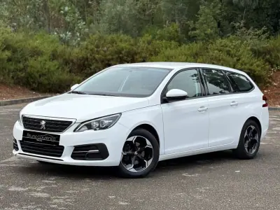 Peugeot 308 SW 2017 - 10900 EUR, 176200 km - AUTO.MOTO.pt - 176200km - foto 2 de 15
