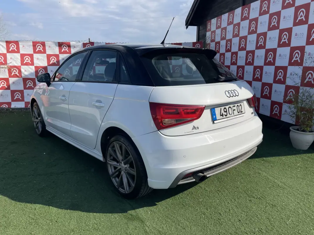 Audi A1 Sportback 2013 - 10990 EUR, 275155 km - AUTO.MOTO.pt - 275155km - foto 4 de 19