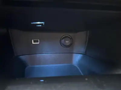 Peugeot 3008 2016 - 13800 EUR, 207000 km - AUTO.MOTO.pt - 207000km - foto 16 de 16