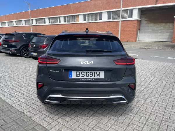 Kia XCeed 2025 - 19900 EUR, 24000 km - AUTO.MOTO.pt - 24000km - foto 5 de 16