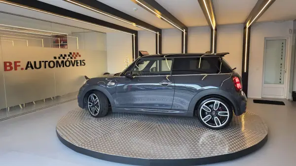 MINI Cooper 2019 - 24900 EUR, 114062 km - AUTO.MOTO.pt - 114062km - foto 15 de 61