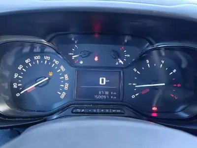 Citroën 2021 - 13900 EUR, 149852 km - AUTO.MOTO.pt - 149852km - foto 3 de 11
