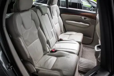 Volvo XC 90 2016 - 24990 EUR, 206775 km - AUTO.MOTO.pt - 206775km - foto 35 de 50
