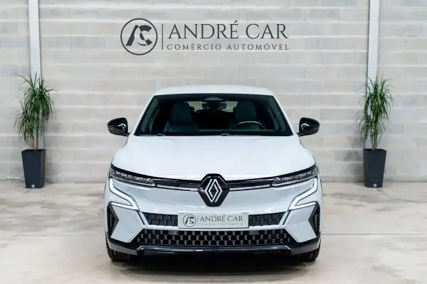 Renault Mégane E-Tech 2023 - 26950 EUR, 41550 km - AUTO.MOTO.pt - 41550km - foto 3 de 50