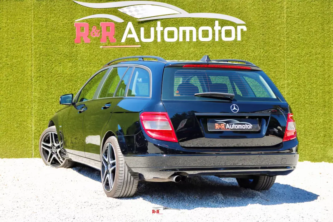 Mercedes-Benz C 200 2010 - 10990 EUR, 290000 km - AUTO.MOTO.pt - 290000km - foto 3 de 24