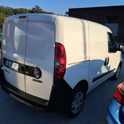 Fiat Doblo 2021 — foto 6 de 13