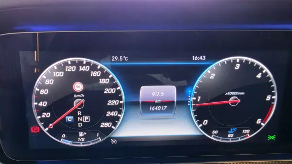 Mercedes-Benz CLS 300 2019 - 41500 EUR, 164017 km - 164017km - foto 40 de 60