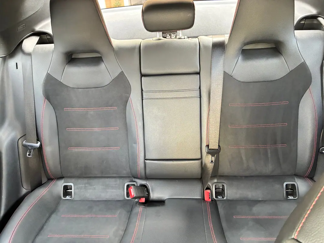 Mercedes-Benz CLA 180 2022 - 27500 EUR, 89000 km - 89000km - foto 7 de 8
