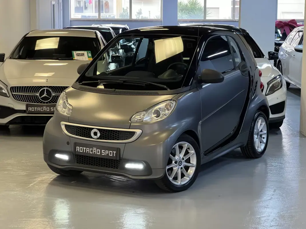 Smart Fortwo Cabrio 2013 - 6990 EUR, 95000 km - AUTO.MOTO.pt - 95000km - foto 1 de 41