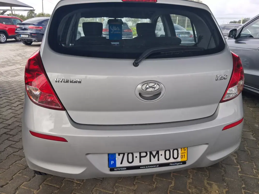 Hyundai i20 2015 - 8500 EUR, 90000 km - AUTO.MOTO.pt - 90000km - foto 3 de 13