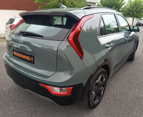 Kia Niro EV 2024 - 27990 EUR, 57400 km - AUTO.MOTO.pt - 57400km - foto 6 de 20