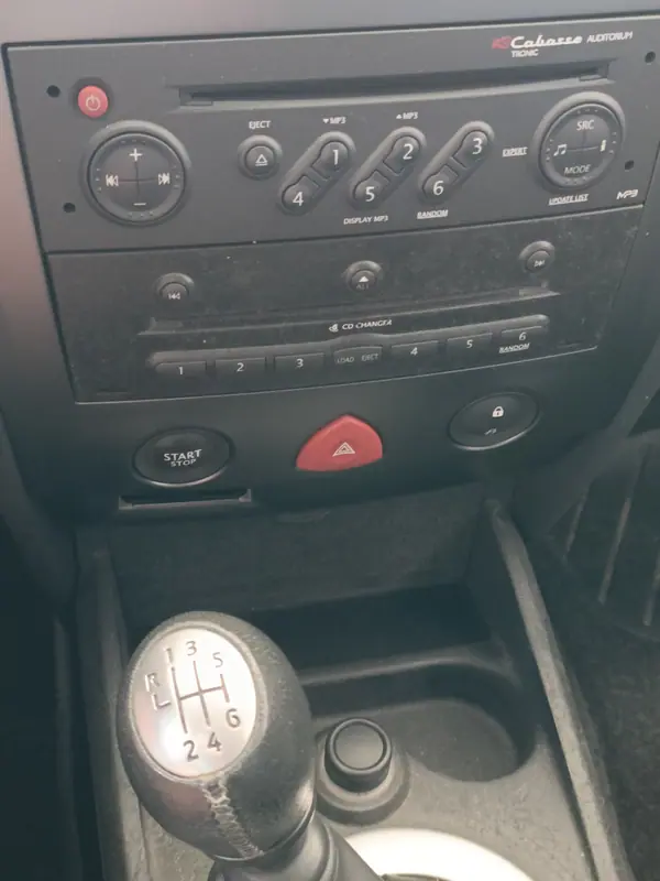 Renault Mégane 2007 - 3200 EUR, 223000 km - 223000km - foto 5 de 6
