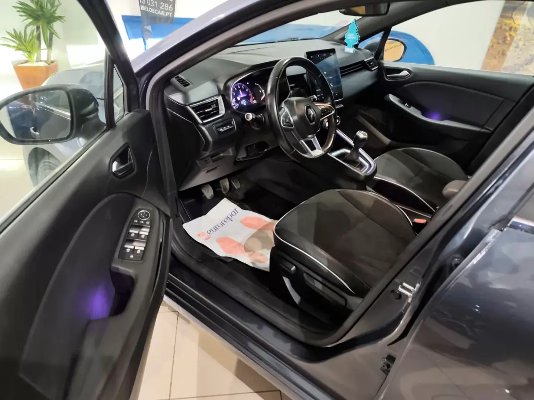 Renault Clio 2020 - 13990 EUR, 65000 km - AUTO.MOTO.pt - 65000km - foto 12 de 30
