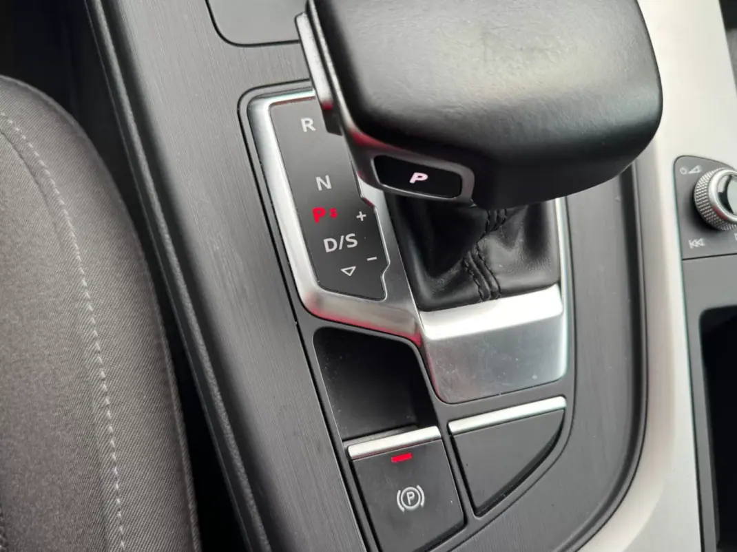 Audi A4 Avant 2019 - 24900 EUR, 91315 km - AUTO.MOTO.pt - 91315km - foto 15 de 21