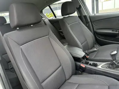 BMW 118 2009 - 8900 EUR, 184000 km - AUTO.MOTO.pt - 184000km - foto 53 de 55