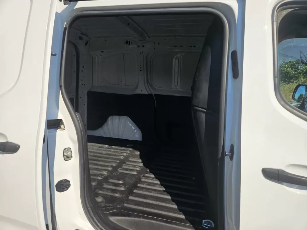 Toyota Proace 2022 - 13950 EUR, 110000 km - 110000km - foto 7 de 9