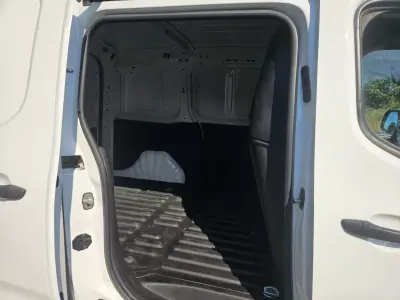 Toyota PROACE CITY 1.5D 100cv EXCLUIVE 2022 - 13950 EUR, 110000 km - AUTO.MOTO.pt - 110000km - foto 7 de 9