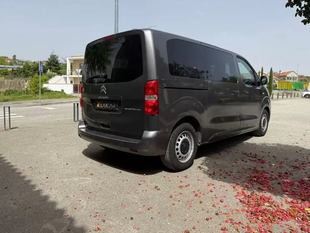 Citroën Spacetourer 2018 - 20999 EUR, 173000 km - AUTO.MOTO.pt - 173000km - foto 7 de 21