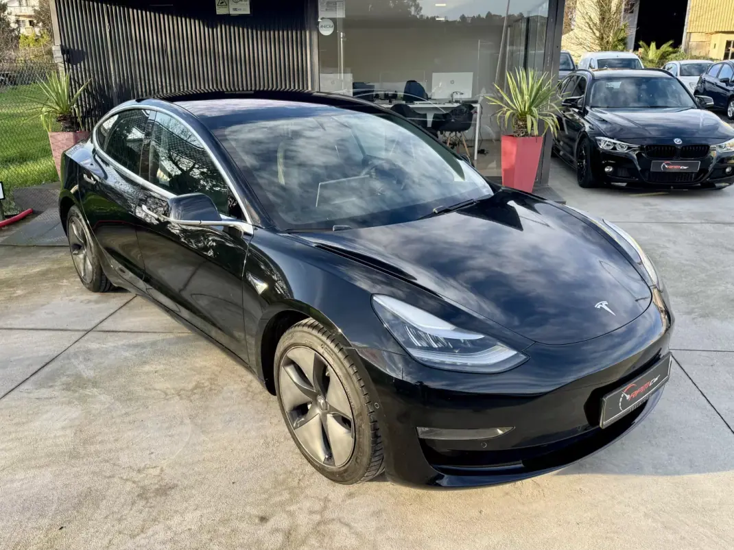 Tesla Model 3 2019 - 25999 EUR, 60000 km - AUTO.MOTO.pt - 60000km - foto 6 de 24