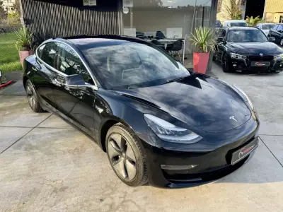 Tesla Model 3 2019 - 25999 EUR, 60000 km - AUTO.MOTO.pt - 60000km - foto 6 de 24