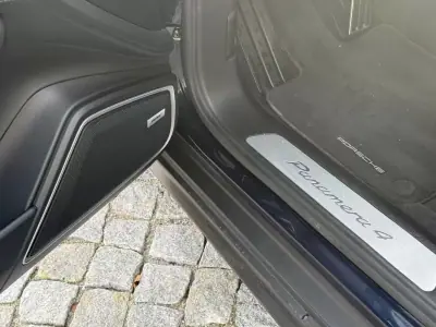 Porsche Panamera 2017 - 58990 EUR, 114000 km - AUTO.MOTO.pt - 114000km - foto 27 de 39