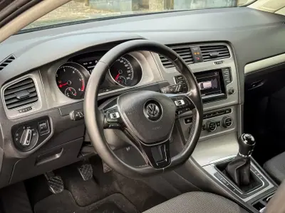 Volkswagen Golf Variant 2014 - 10800 EUR, 196000 km - AUTO.MOTO.pt - 196000km - foto 4 de 10