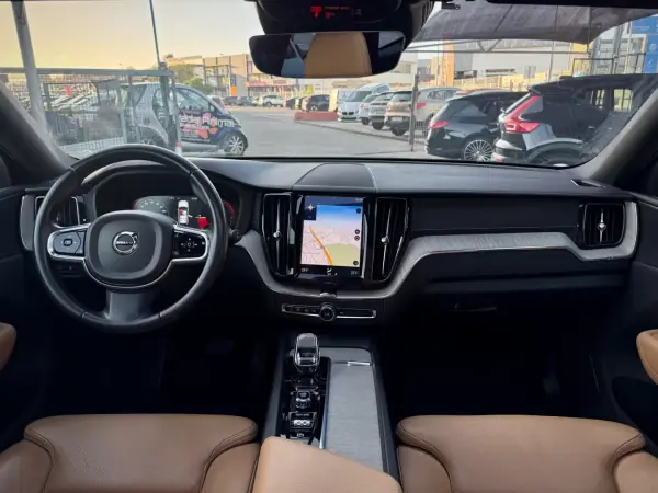 Volvo XC 60 2020 - 31950 EUR, 93000 km - AUTO.MOTO.pt - 93000km - foto 5 de 23