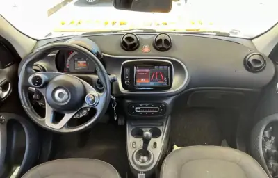 Smart ForFour 2018 - 12480 EUR, 85000 km - 85000km - foto 2 de 7