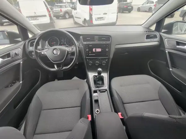 Volkswagen Golf Variant 2017 - 12900 EUR, 205000 km - 205000km - foto 12 de 21