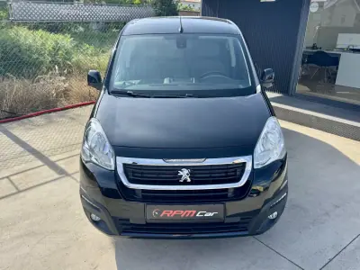 Peugeot 2015 - 9999 EUR, 108000 km - AUTO.MOTO.pt - 108000km - foto 4 de 23