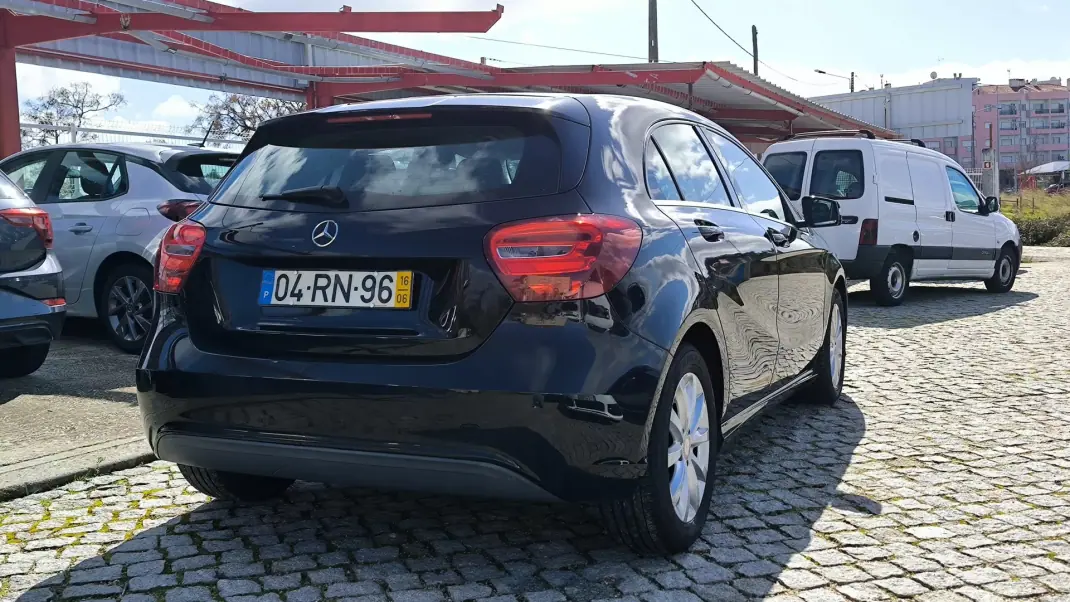 Mercedes-Benz A 160 2016 - 15450 EUR, 127940 km - AUTO.MOTO.pt - 127940km - foto 4 de 9