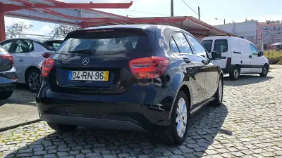 Mercedes-Benz A 160 2016 - 15450 EUR, 127940 km - AUTO.MOTO.pt - 127940km - foto 4 de 9