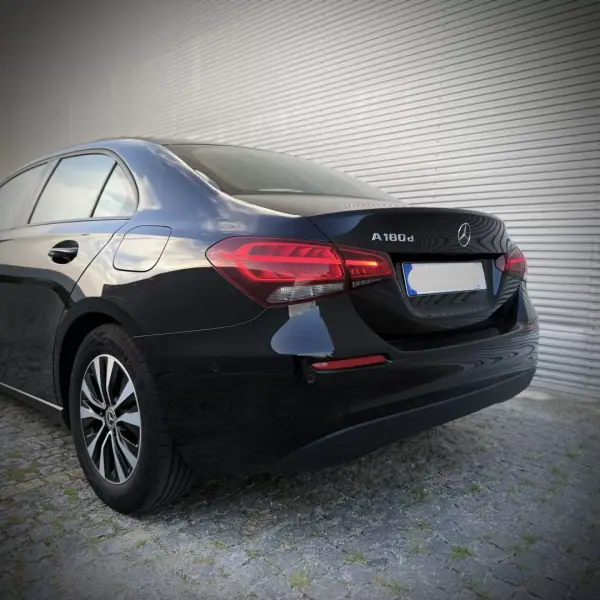 Mercedes-Benz A 180 Limousine 2020 - 21500 EUR, 145000 km - AUTO.MOTO.pt - 145000km - foto 13 de 28