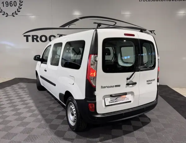 Renault Kangoo 2016 - 10900 EUR, 255000 km - AUTO.MOTO.pt - 255000km - foto 26 de 28