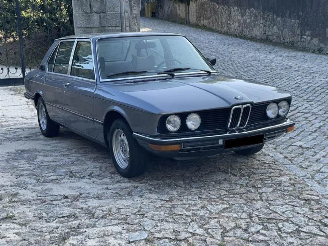 BMW 518 1980 - 9900 EUR, 139000 km - 139000km - foto 2 de 27