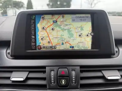 BMW 216 Active Tourer 2015 - 16000 EUR, 170700 km - AUTO.MOTO.pt - 170700km - foto 11 de 24