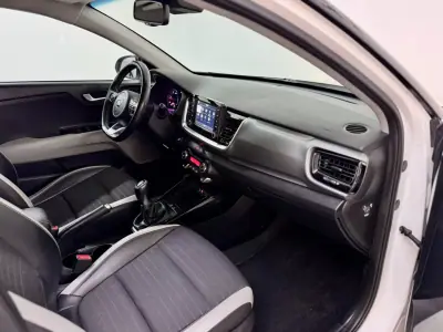 Kia Stonic 2019 - 15750 EUR, 68000 km - AUTO.MOTO.pt - 68000km - foto 53 de 60