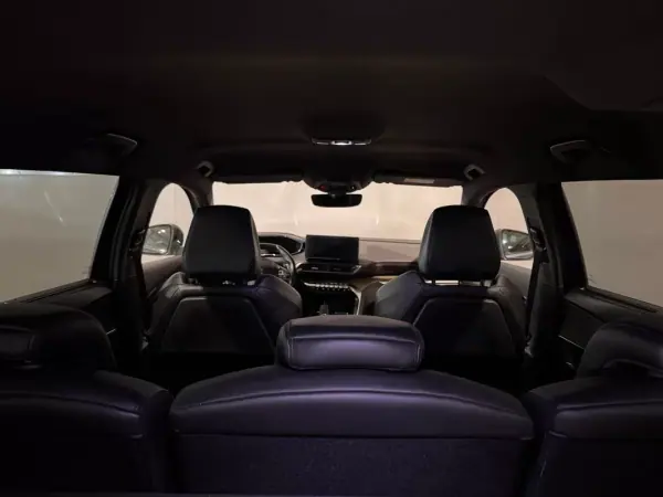 Peugeot 5008 2021 - 29900 EUR, 146000 km - AUTO.MOTO.pt - 146000km - foto 31 de 60