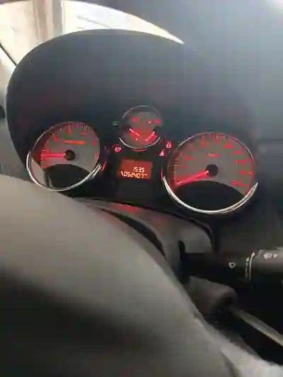 Peugeot 207 2011 - 5750 EUR, 52407 km - foto 6 de 6
